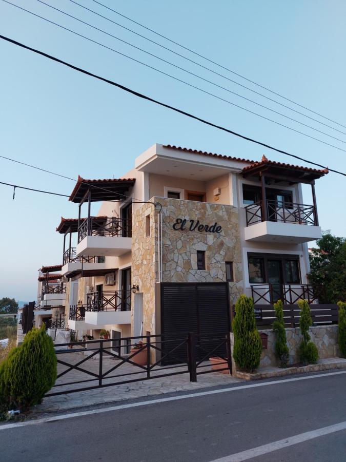 El Verde Apartments Skála Екстериор снимка